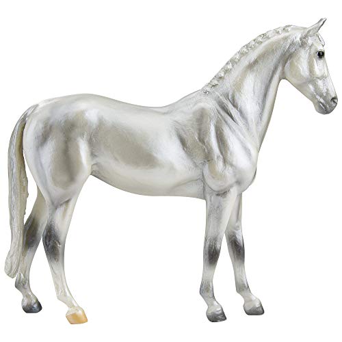 Breyer Horses Freedom Series Horse | Pearly Grey Trakehner | Maßstab 1:12 | Pferdespielzeug | Modell #960 von Breyer