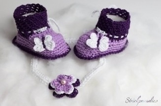 Babyschuhe mit Namen von Strickparadies-Shop