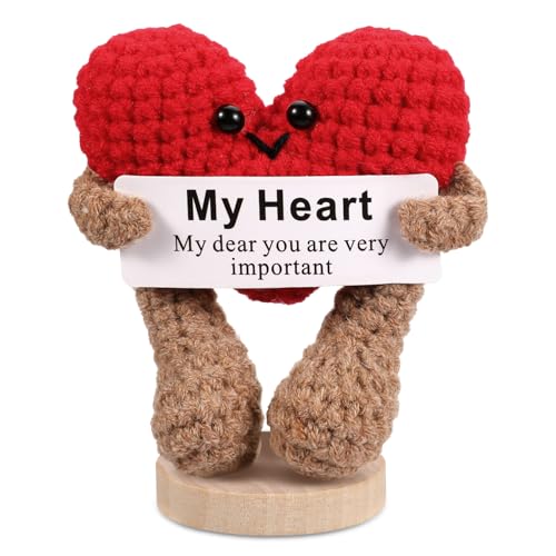 ASMPCUE Positive Heart Crochet Doll with Base, Emotional Support Love Heart with Positive Card Cure Crocheted Doll, Knitted Dolls Plush Cheer Up Xmas Decor, Birthday Party Gifts for Lovers Friends von ASMPCUE