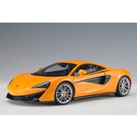 AUTOART 76044 1:18 McLaren 570S (McLaren orange/silver wheels) 2016 (composite model/full openings) von AUTOART