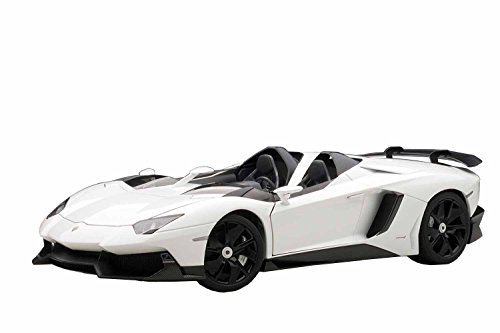 AUTOart 1/18 Lamborghini Aventador J (weis) von AUTOart