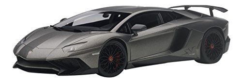 AUTOart – 74554 – Modellbau – Lamborghini Aventador LP750 – 4 SV – 2015 – Echelle 1/18, grau matt von AUTOart