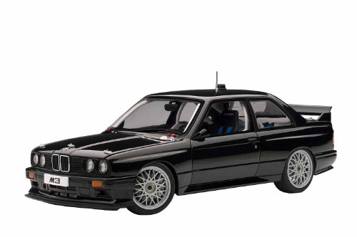 BMW M3 (E30) DTM Plain Body Version schwarz AutoArt 1:18 von AUTOart