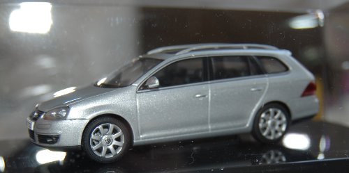 Modellauto VW Golf V Variant, silber, Bj. 2007, Maßstab 1:43 von AUTOart