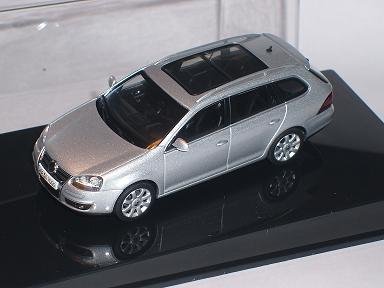 VW Volkswagen Golf V 5 Variant Kombi Silber 1/43 Autoart Auto Art Modellauto Modell Auto SondeRangebot von AUTOart