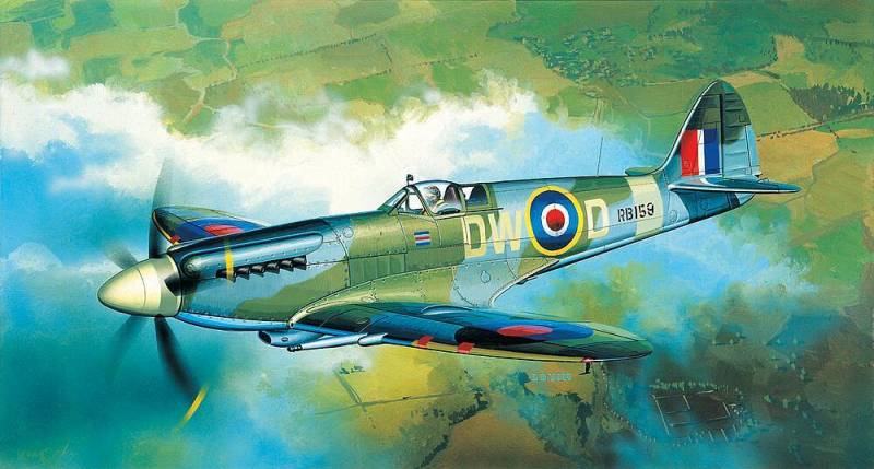 SPITFIRE MK XIVC 2130 von Academy Plastic Model