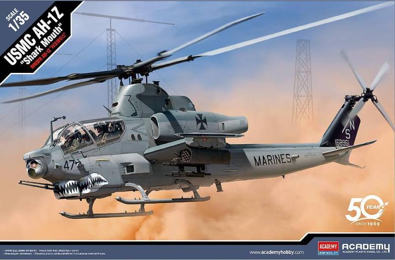 USMC Ah-1Z Shark Mouth von Academy Plastic Model