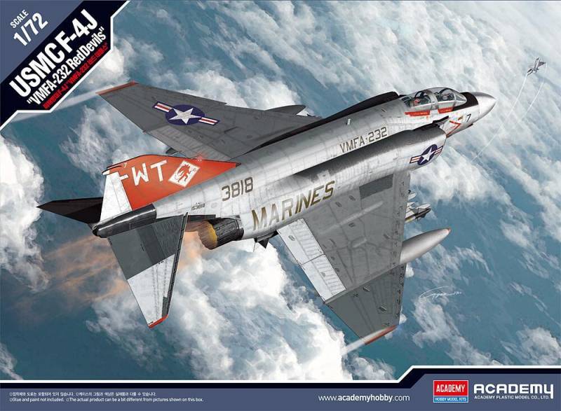 USMC F-4J - VFMA-232 Red Devils von Academy Plastic Model