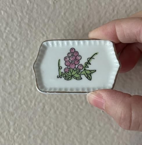 Miniatur Porzellan Teetablett mit Blumen Trauben Design 5,7 x 3,8 cm Maßstab 1:12 Puppenhaus Zubehör von Air-Ads Supplies