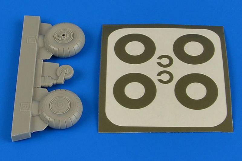 Bücker Bü 131  - Wheels & paint masks transverse tread with disc cover [ICM] von Aires Hobby Models