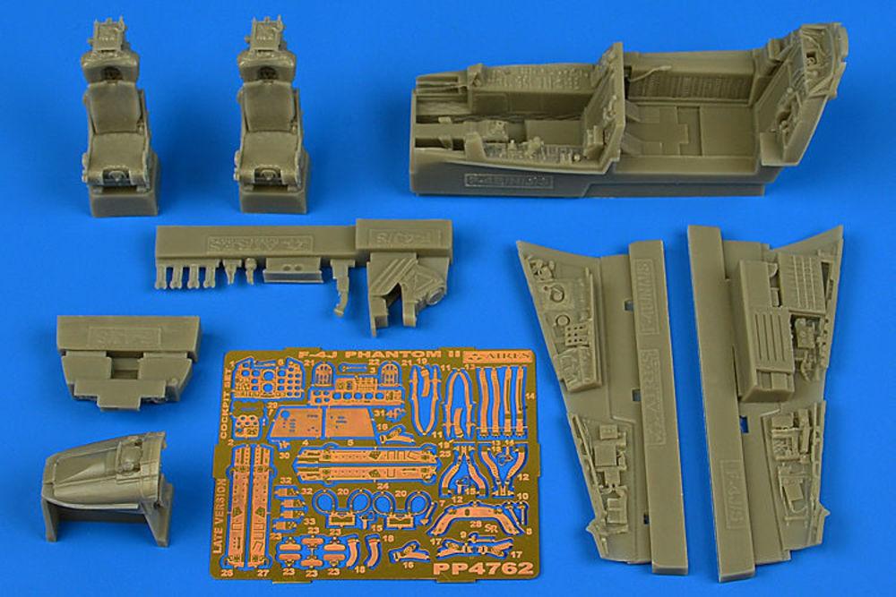 F-4J Phantom II (Late version) - Cockpit set [Zoukei Mura] von Aires Hobby Models