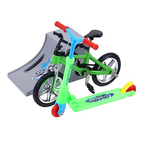 Alasum 3 Sätze Fingerrad Mini-Fingerbike-Modell Griffbretter Spielzeug Mini-Scooter Fahrrad fingerspiele Finger Skateboard tragbares Fingerspielzeug Lernspielzeug für Kinder Plastik Green von Alasum