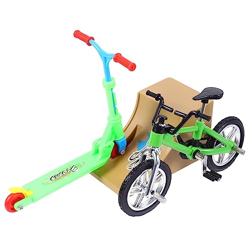 Alasum 3 Sätze Fingerrad Mini-Skateboard Mikro Scooter Mini-Griffbrettspielzeug Spielzeug für Kinder kinderspielzeug Fingerspitzen-Bewegungsspielzeug Lernspielzeug Aluminiumlegierung von Alasum