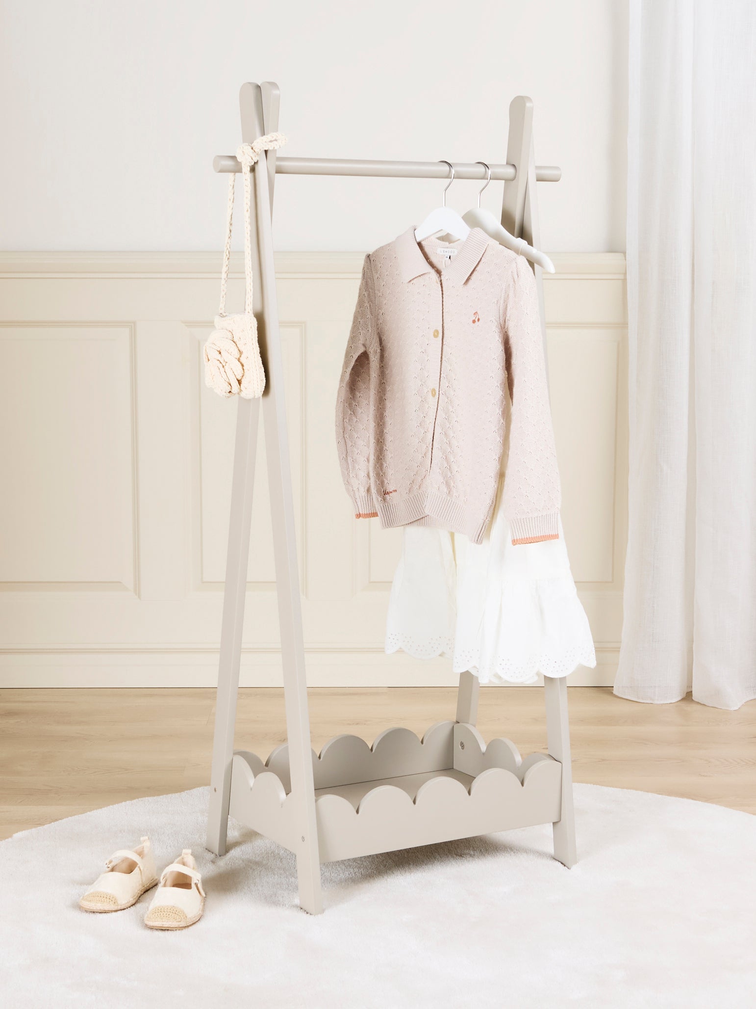 Alice & Fox Dune Garderobe, Greige, Kinderzimmerschrank, Kinderzimmer Alice & Fox Dune Garderobe, Greige, Kinderzimmerschrank, Kinderzimmer von Alice & Fox