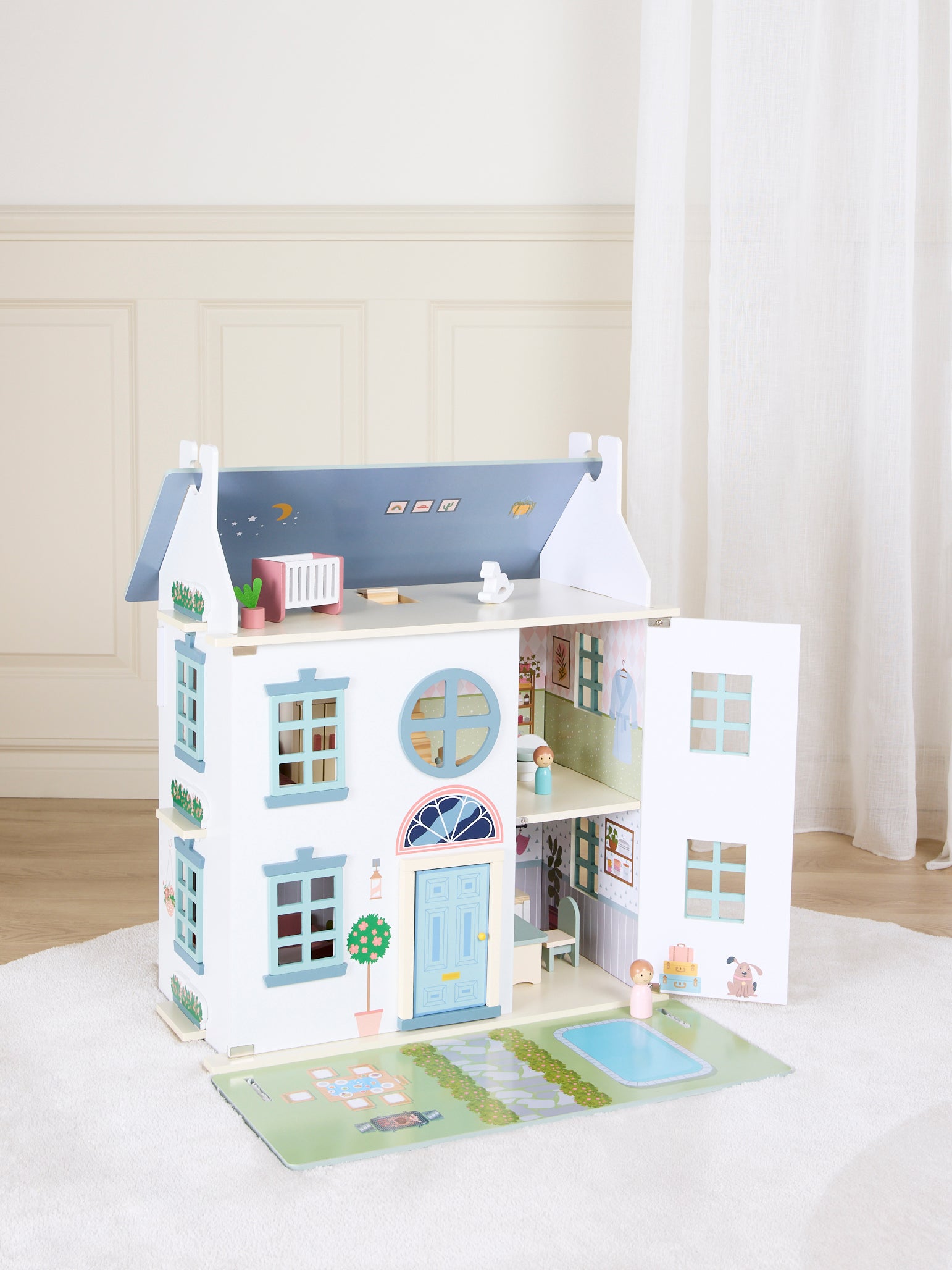Alice & Fox Puppenhaus mit Möbel & 4 Puppen, Blau, Holz Alice & Fox Puppenhaus mit Möbel & 4 Puppen, Blau, Holz von Alice & Fox
