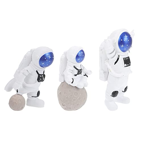 Amosfun 3st Ornamente Spielzeugkorb Astronautenfigur Desktop Teppich Thematisiert Roboter Rotierende Mondlampe Astronauten-kuchenaufsatz Galaxy-projektor Studio Lüfter Ästhetisch Auto Harz von Amosfun