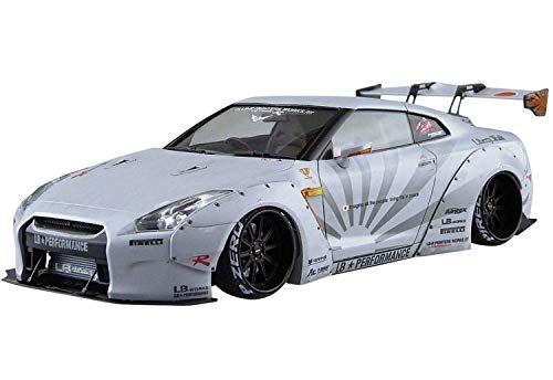 Aoshima Nissan GT-R R35 LB Works PIRELLI Tires 1:24 Model Kit Bausatz 054031 von Aoshima