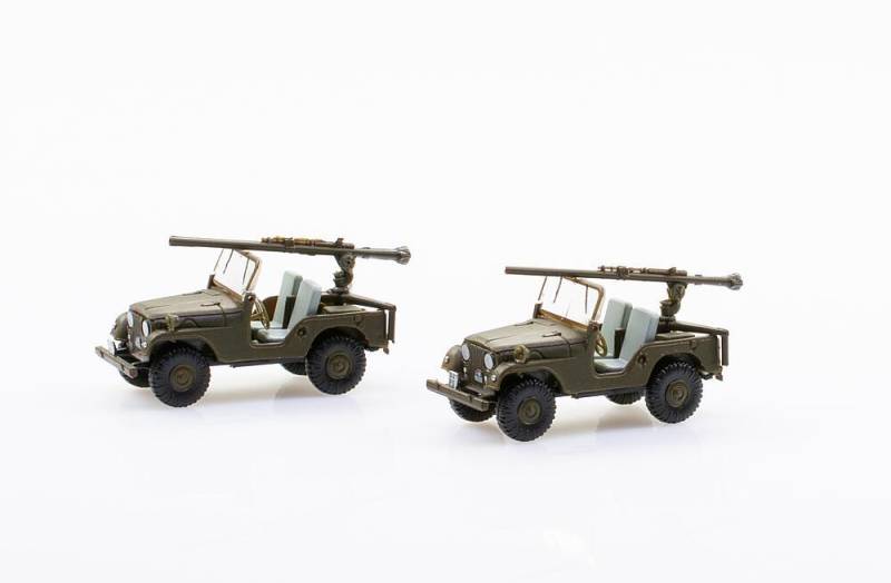 Set mit 2 Jeep PAK58-Panzer Abwehr Kompanie-BAT von Arwico Collector Edition