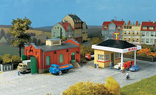 Auhagen 12227 Tankstelle mit Mechaniker-Werkstatt Modellierset von Auhagen