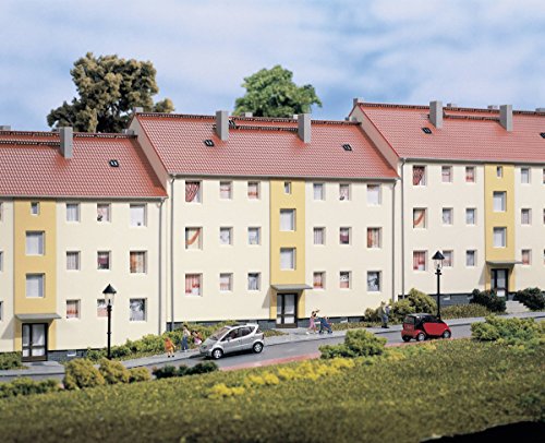 Auhagen 11402 - Mehrfamilienhaus Modellbausatz von Auhagen