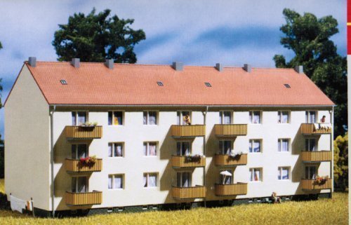 Auhagen 13332 Mehrfamilienhaus mit Balkon Spur TT von Auhagen