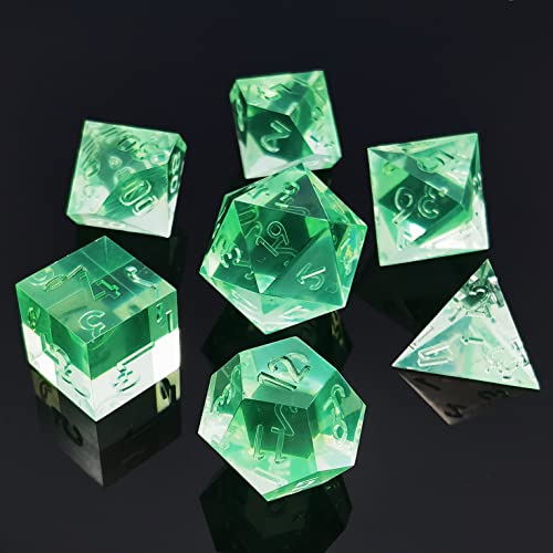 Bescon Crystal Clear (Unpainted) Sharp Edge DND Dice Set of 7, Razor Edged Polyhedral D&D Dice Set for Dungeons and Dragons Role Playing Games, MintGreen Color von BESCON DICE