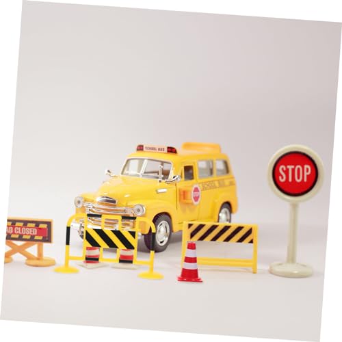 BESPORTBLE 8 Stück Teiliges Verkehrsabsperrset aus Robustem Realistische Verkehrszeichen und Pylonen in Leuchtenden Farben Kompakt und Leicht als Lernspielzeug für Verkehrserziehung und BESPORTBLE 8 Stück Teiliges Verkehrsabsperrset aus Robustem Realistische Verkehrszeichen und Pylonen in Leuchtenden Farben Kompakt und Leicht als Lernspielzeug für Verkehrserziehung und von BESPORTBLE