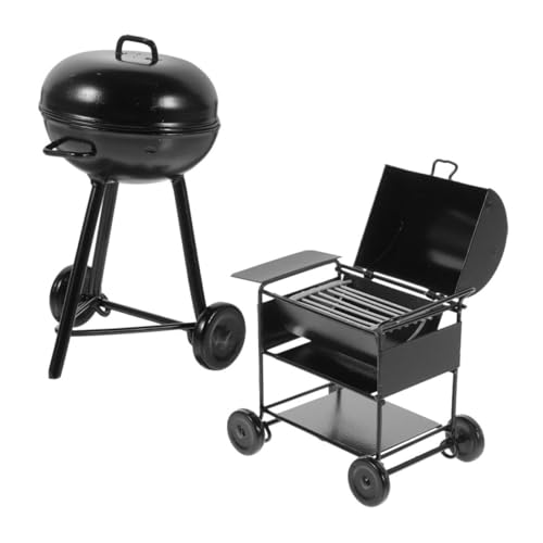 BESTonZON 2 Stück Miniatur BBQ Grill Teilig Realistischer Puppenhaus Grill aus Schwarzem für Puppenküche Pädagogisches und Kreative Dekoration BESTonZON 2 Stück Miniatur BBQ Grill Teilig Realistischer Puppenhaus Grill aus Schwarzem für Puppenküche Pädagogisches und Kreative Dekoration von BESTonZON