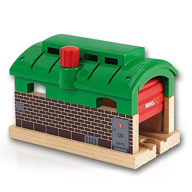 BRIO® WORLD Lokschuppen mit Rolltor 33574 von BRIO