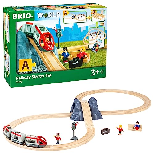 BRIO World 33773 Eisenbahn Starter Set A - Die ideale erste Holzeisenbahn mit Tunnel und Figuren - Kleinkinderspielzeug empfohlen ab 3 Jahren von BRIO