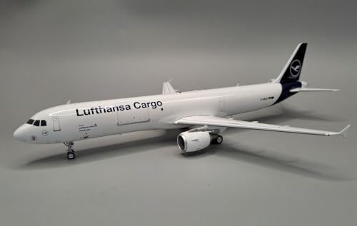 BUY GONE WORLD Airbus A321-211 (P2F) Lufthansa Cargo (LUFTHANSA CITYLINE) REG: D-AEUC MIT STÄNDER von BUY GONE WORLD