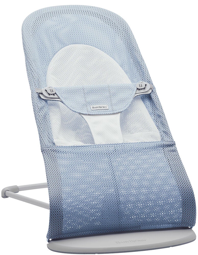 BabyBjörn Balance Soft Babywippe Mesh, Himmelblau/Weiß von BabyBjörn