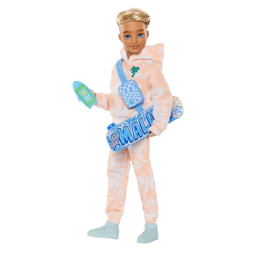 Barbie Dream Besties Puppe und Accessoires, bewegliche Ken-Modepuppe mit ausziehbaren Moden und blondem Haar, 9 Teile zum Thema Sommer und Skateboard, JDD75 von Barbie