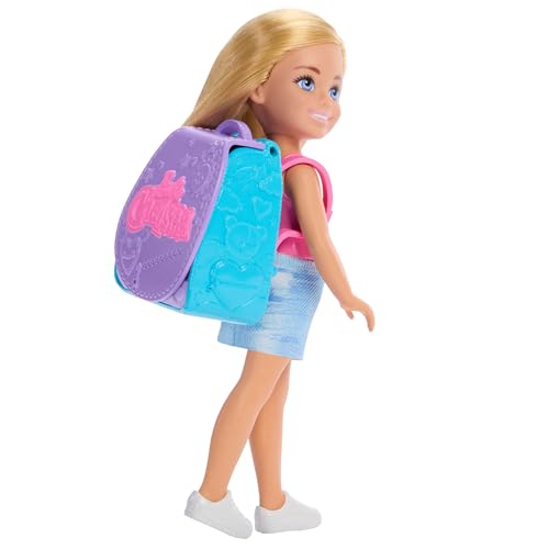 Barbie Family & Friends Cupcake-Backrucksack Blonde Chelsea-Puppe, tragbarer Rucksack mit Accessoires zum Backen und Spielen, JBF46 von Barbie