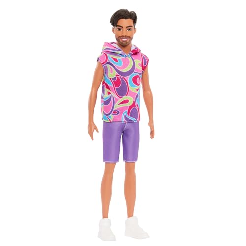 Barbie Fashionistas Ken-Puppe Nr. 227 mit Outfit, das an den Totally Hair Look erinnert, brünette Modepuppe mit kurzem Bart und schlankem Körperbau, Sammelfigur zum 65. Jubiläum, HRH26 von Barbie