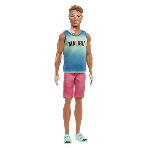 Barbie Fashionistas Puppe, Ken Puppe mit Vitiligo, Malibu Tank Top, Pink Shorts, Teal Sandalen, inkl. Ken Puppe, Geschenk für Kinder, Spielzeug ab 3 Jahre,HBV26 von Barbie