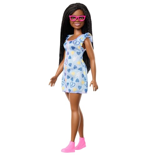 Barbie Fashionistas Puppe Nr. 229 mit Down-Syndrom in Herzchenkleid, entwickelt in Zusammenarbeit mit der National Down Syndrome Society, HYK14 von Barbie