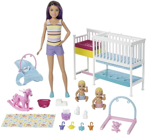 Barbie Skipper Babysitter Inc, Nap 'N' Nurture Kinderzimmer Accessoires, Kinderbetten, Schaukelpferd, Wippe, 3 Puppen, Geschenk für Kinder ab 3 Jahren,GFL38 von Barbie