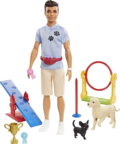 Barbie GJM34 - Ken Hundetrainer-Puppe mit Spielset, Zwei Hunde-Figuren, Hula-Hoop-Reifen, Gleichgewichtsstange, Sprunghürde, Pokal und Zwei Siegerschleifen, Spielzeug Geschenk für Kinder ab 3 Jahren Barbie GJM34 - Ken Hundetrainer-Puppe mit Spielset, Zwei Hunde-Figuren, Hula-Hoop-Reifen, Gleichgewichtsstange, Sprunghürde, Pokal und Zwei Siegerschleifen, Spielzeug Geschenk für Kinder ab 3 Jahren von Barbie