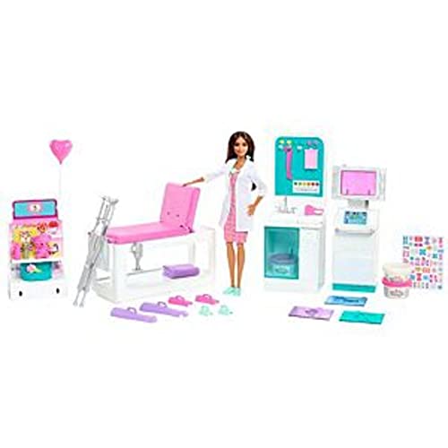 Barbie HFT68 - Gute Besserung Krankenstation Spielset mit brünetter Barbie-Arztpuppe, 4 Spielbereiche, mehr als 30 Teile, Spielzeug ab 4 Jahren von Barbie