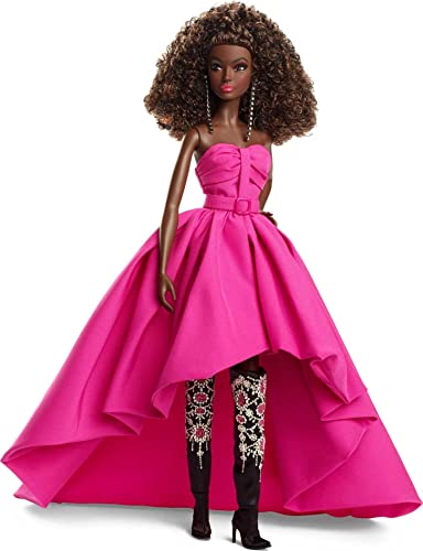 Barbie HBX96 - Signature Pink Collection Puppe 4, Puppe (dunkelbraunes, gelocktes Haar) mit Silkstone-Körper und Abendkleid aus TAFT, Geschenk für Sammler von Barbie