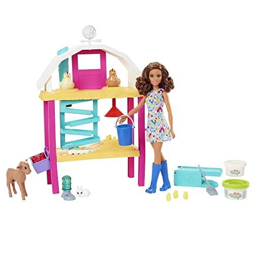 Barbie You Can Be Anything Series, Hatch and Gather Egg Farm, 1x Puppe mit braunen Haaren, Ziege, Kaninchen, Hühner, Knetmasse für Eier, Accessoires, als Geschenk geeignet,HGY88 von Barbie