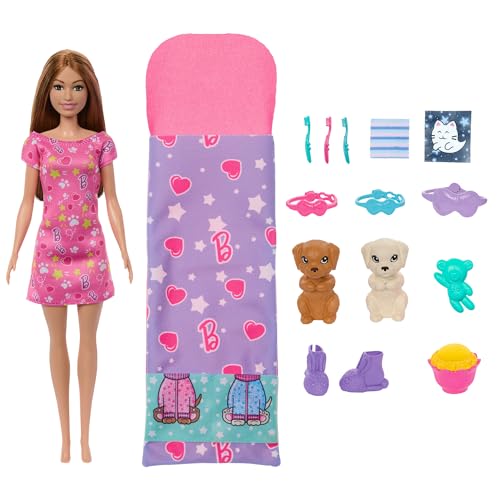 Barbie-Puppe und Spielset mit 2 Spielzeughunden und mehr als 10 Zubehörteilen, Welpen-Pyjama-Party mit Farbwechseleffekt, Schlafsack, Schlafmaske und mehr, HXN01 von Barbie