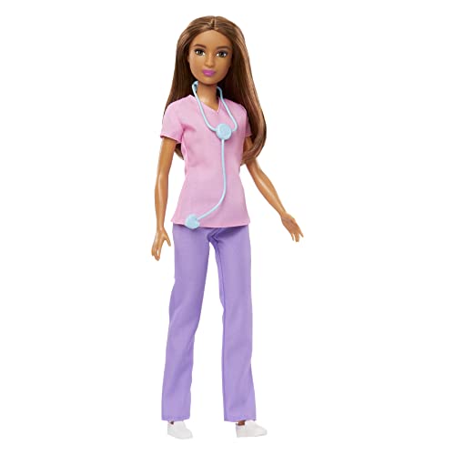 Barbie Professionelle Doktor-Modepuppe mit rosa Oberteil und lila Hose, weißen Schuhen und Stethoskop-Zubehör Barbie Professionelle Doktor-Modepuppe mit rosa Oberteil und lila Hose, weißen Schuhen und Stethoskop-Zubehör von Barbie