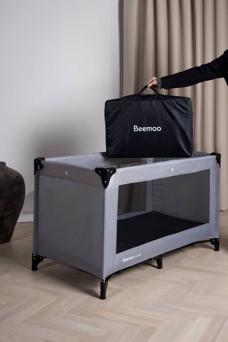 Beemoo CARE Reisebett inkl. Matratze, Grey/Black von Beemoo