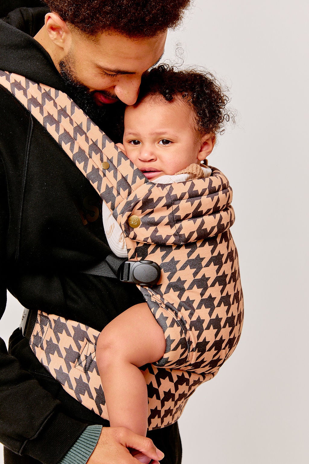 Bizzi Growin Nomad Air Babytrage, Harlow Toffee Bizzi Growin Nomad Air Babytrage, Harlow Toffee von Bizzi Growin