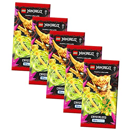 Lego Ninjago Karten Trading Cards Serie 8 - Crystalized (2023) - 5 Booster Sammelkarten Bundle + 10 Originale Hüllen von Blue Ocean / STRONCARD