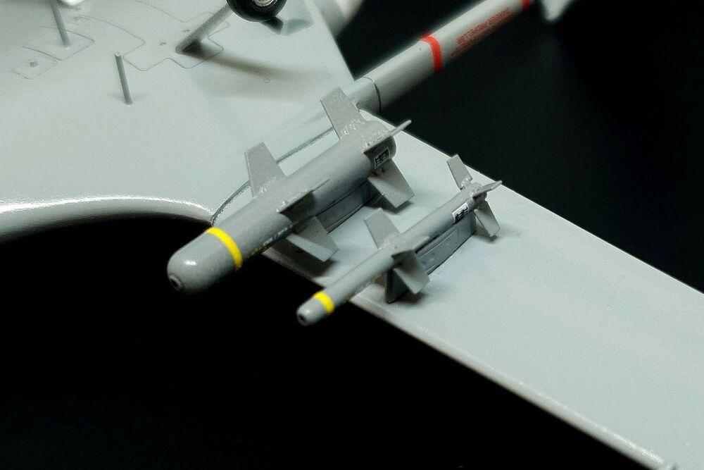 Bayraktar TB2 laser guided missiles (for Clear Prop kit) von Brengun