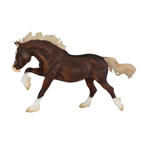 Breyer Pferde Traditionelle Serie | Surfer's Riptide Chincoteague Pony | Pferdefigur | 29,2 cm L x 21,6 cm H | Modell #B-TR-10249 von Breyer