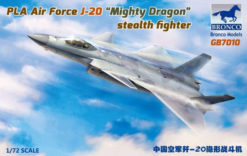 PLA Air Force J-20 Mighty Dragon stealth fighter von Bronco Models